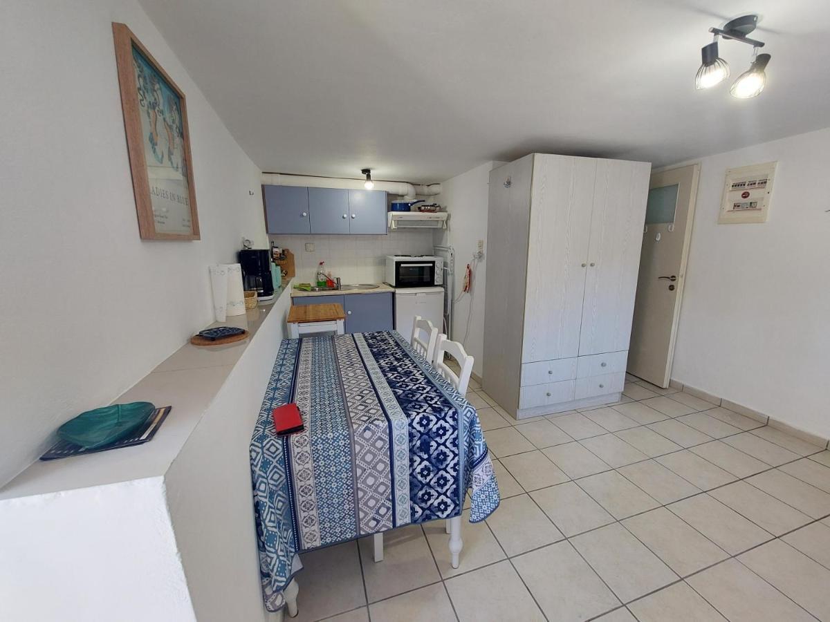 Artemis Ermoupoli Centre Appartement Pour Petit Budget Backpackers Εξωτερικό φωτογραφία